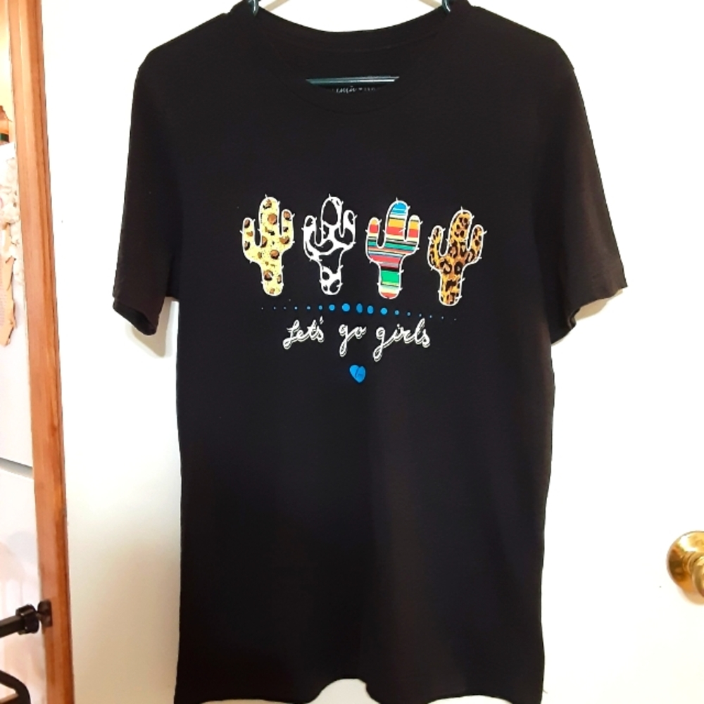 SZ M LULU+MAC GRAPHIC TEE CACTUS DESIGN "LET'S GO GIRLS"